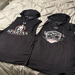 2 Under Armour Black Graphic Sleeveless Hoodies